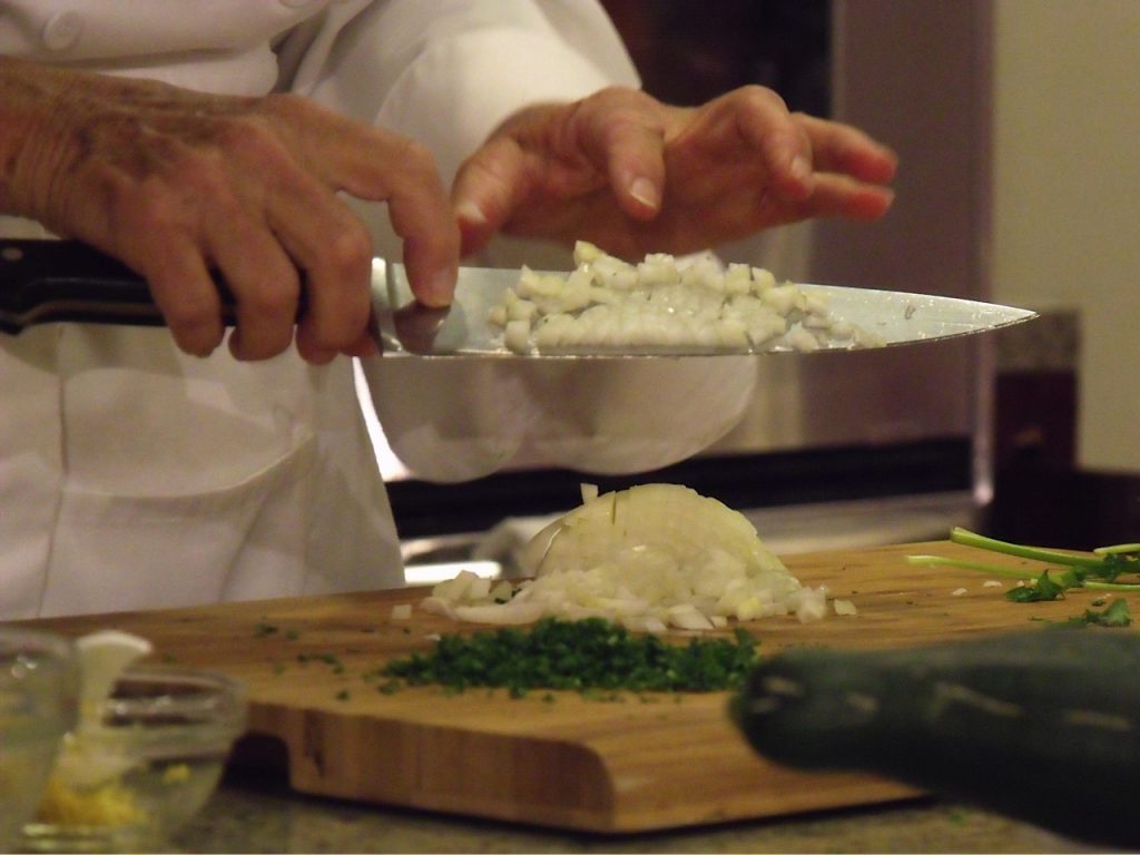 onion chopping technique