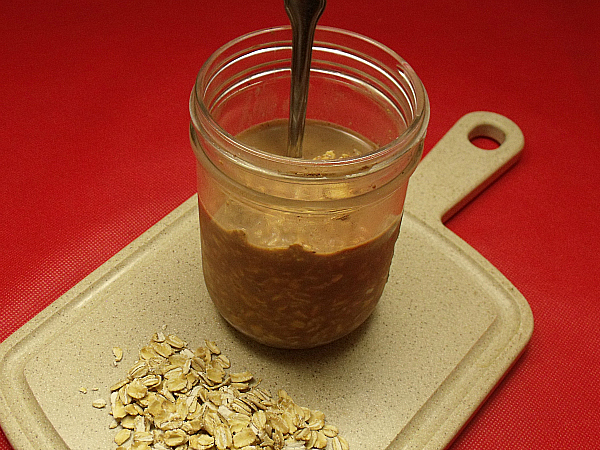 Making Chocolate Overnight Oats