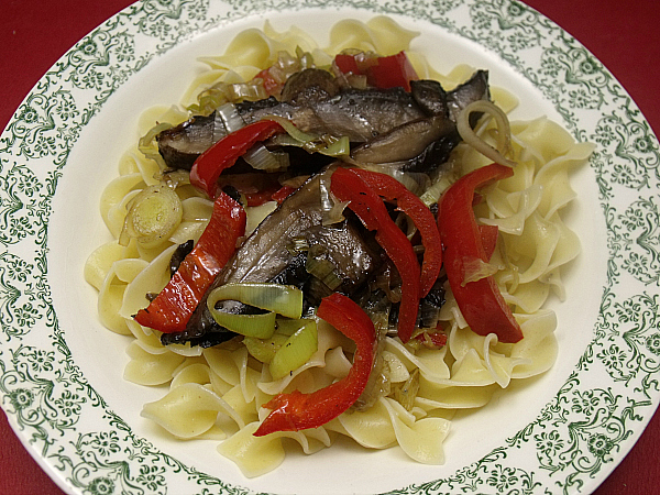 Pasta with Leeks, Mushrooms & Sweet Kapia Peppers