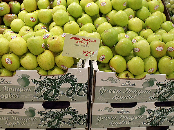 Melissa's Green Dragon Apples at Gelson's Long Beach 