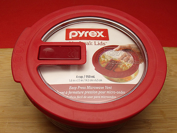 Pyrex with new No Leak Lid