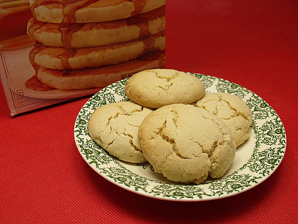 Easy Maple Syrup Pancake Mix Cookies - Just 3 Ingredients