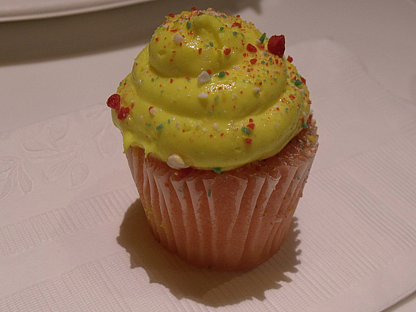 Strawberry Lemonade Cupcake