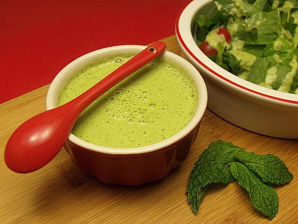 Creamy Cucumber Mint Salad Dressing