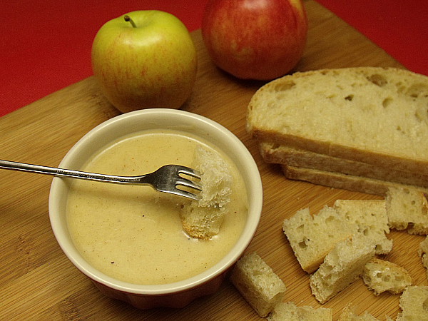 Simple Cheese Fondue