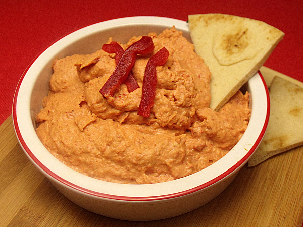 Easy Roasted Red Pepper Hummus