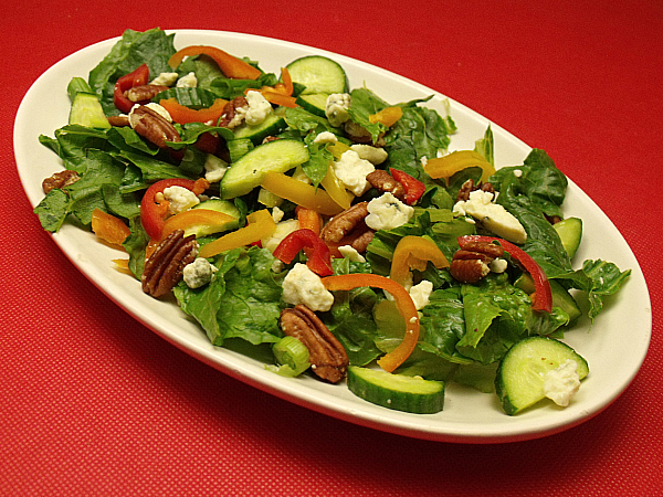 Blue Cheese and Pecan Salad