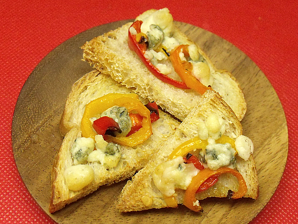 Sweet Pepper & Blue Cheese Bruschetta