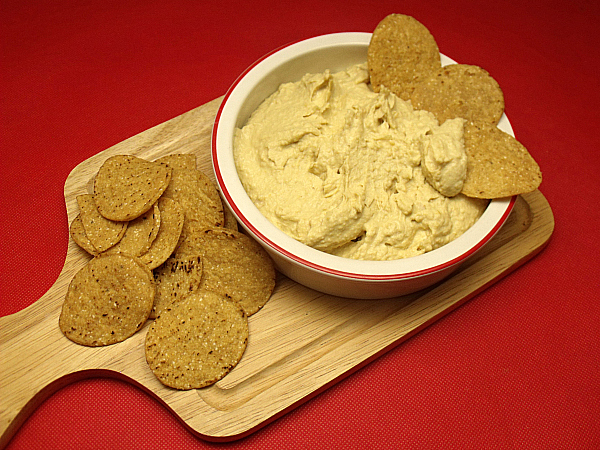 Easy Roasted Garlic Hummus