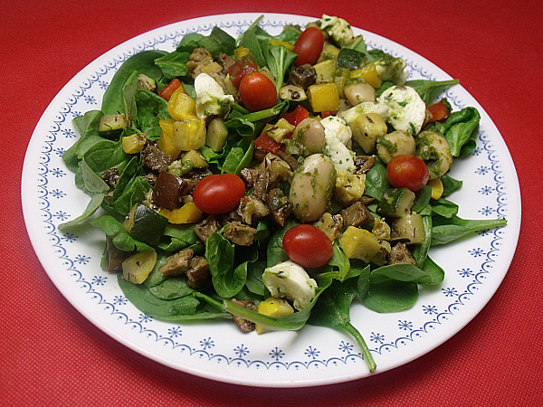 Mosaic Spinach Salad