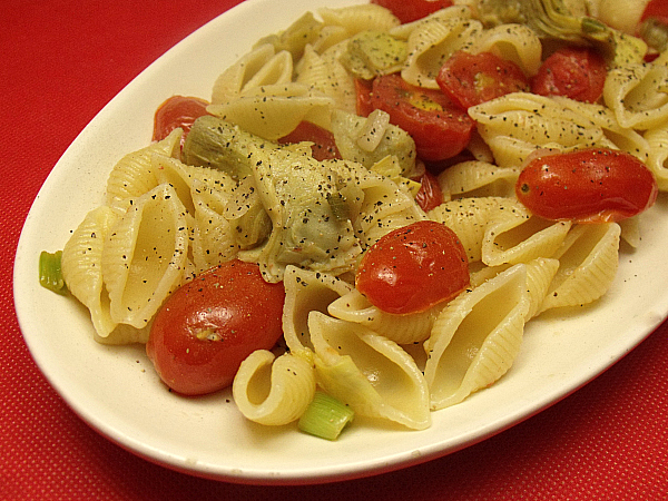 Pasta with Artichoke Hearts and Grape Tomatoes