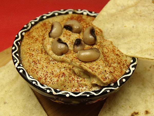 Black Eyed Pea Hummus