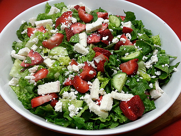 Strawberry and Cheese Chopped Salad