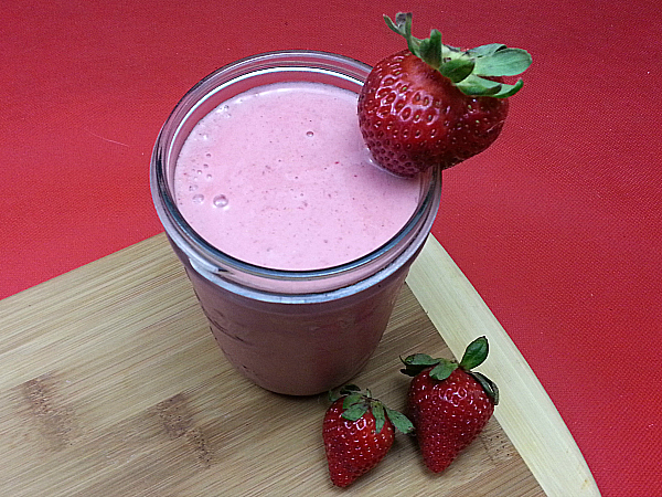 Strawberry Rhubarb Smoothie