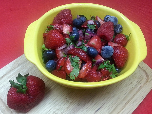 Fresh Berry Salsa