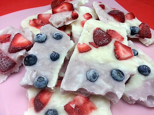 Easy Vegan Fruit and Yogurt Bark