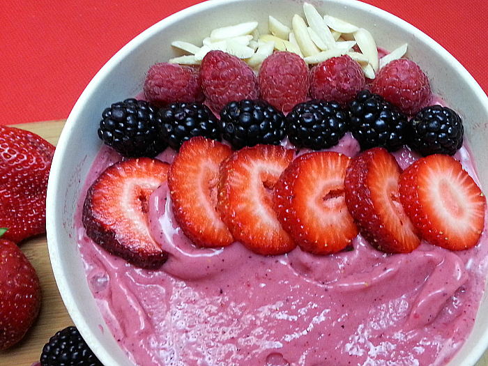 Berry Smoothie Bowl