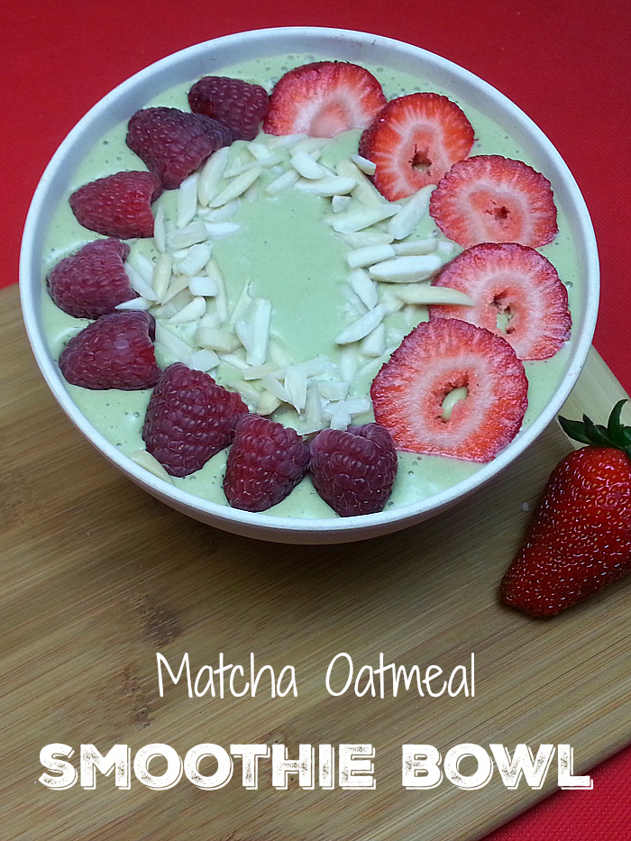 Matcha Oatmeal Smoothie Bowl Recipe made from matcha green tea powder #vegan #glutenfree