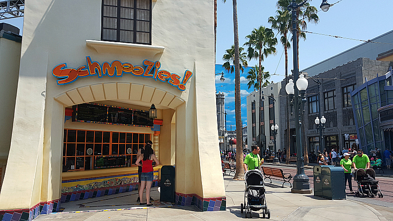 Schmoozie's Smoothies - Disney California Adventure Park