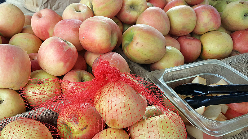 Farmer's Market at Irvine Regional Park