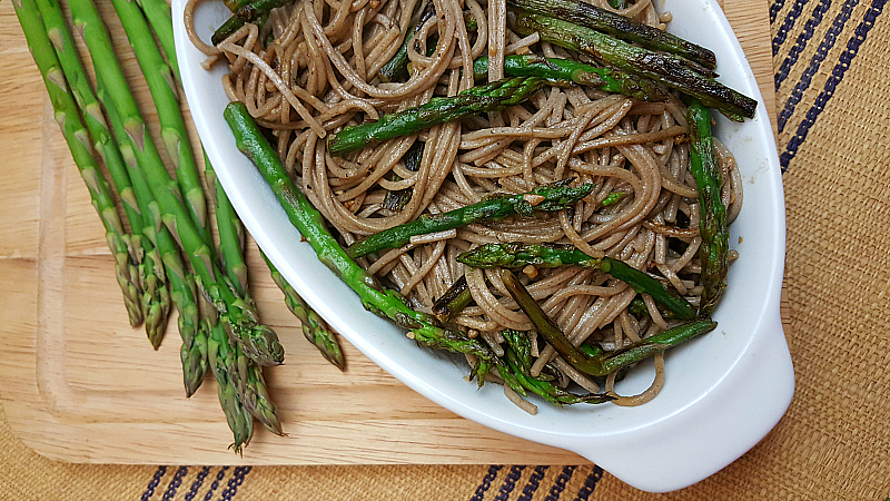 Lemon Garlic Asparagus with Pasta