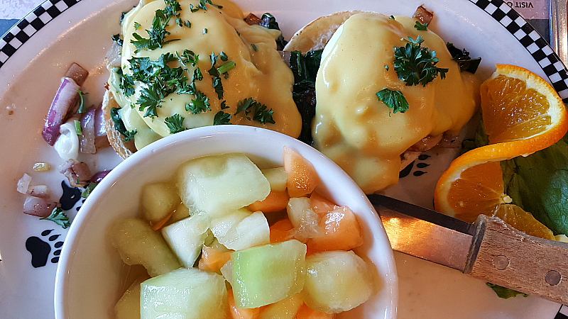 Black Bear Diner Near The Outlets at Tejon - Mama Likes To Cook