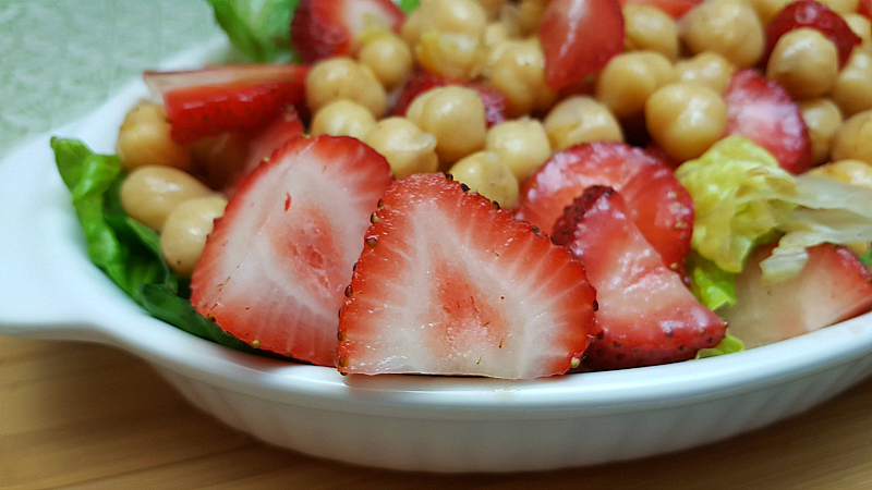 Strawberry Chickpea Salad