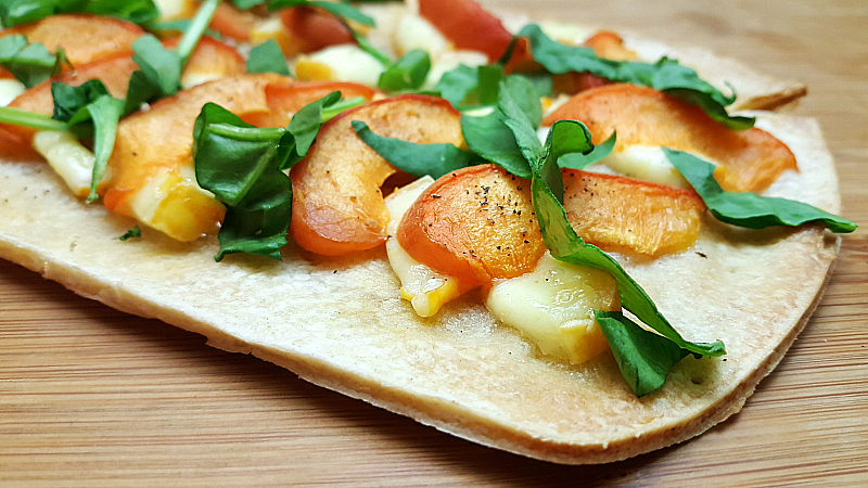 Apricot Brie Flatbread Recipe