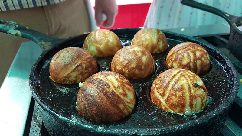 Aebleskivers: the perfect pan - Los Angeles Times