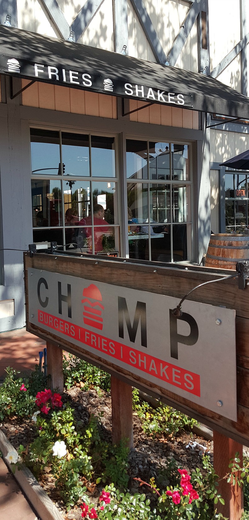 Chomp An American Diner in Solvang, California