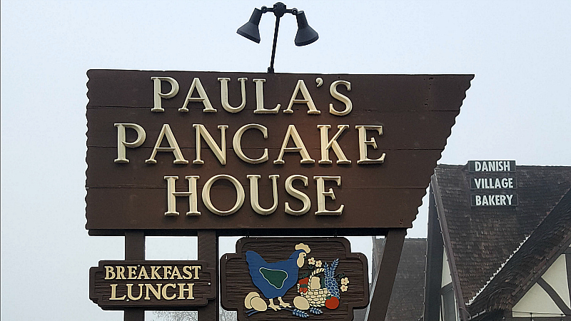 paulas pancake house sign