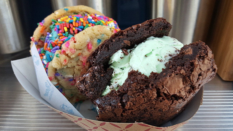 custom ice cream sandwiches