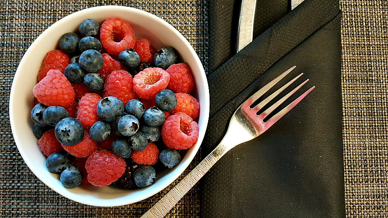 clement berries breakfast