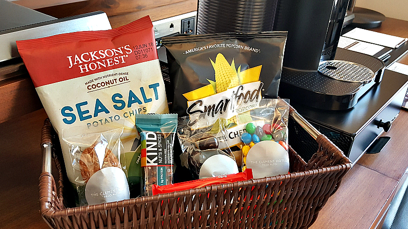 clement in room snack basket