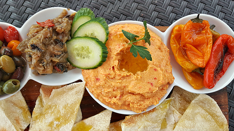 hyatt hummus apps