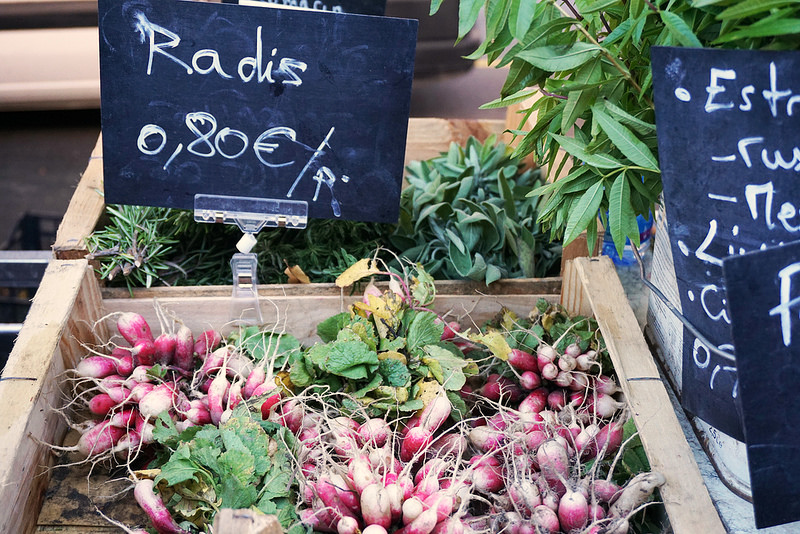 2 grenoble market