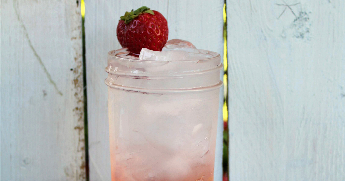 mason jar strawberry soda