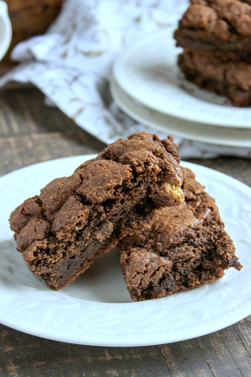 Oh So Delicious Reese's Brownies Recipe made with Reese's Peanut Butter Cups - great for leftover Halloween candy or anytime you want a chocolate peanut butter treat #PeanutButterBrownies #Brownies #LeftoverCandy #Reeses