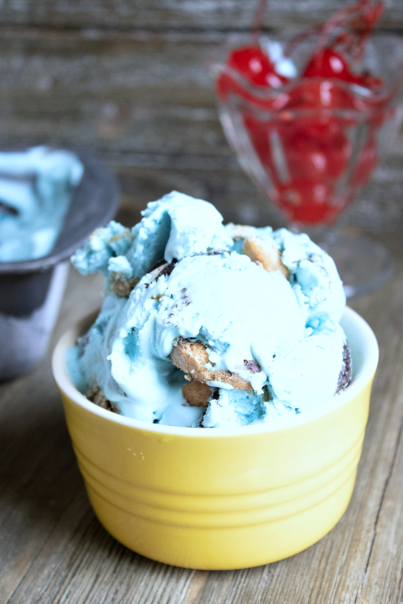 Easy No Churn Cookie Monster Ice Cream Recipe #IceCream #NoChurn #NoChurnIceCream #CookieMonster #SesameStreet #SesameStreetParty