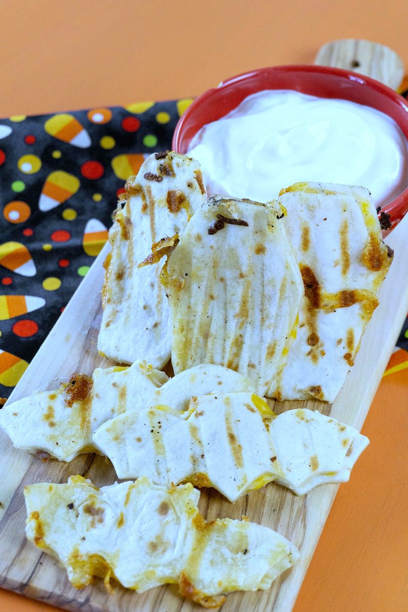 Spooky Halloween Quesadilla Recipe - Bats and Coffins! #halloween #halloweenfood #halloweenparty #quesadilla #partyfood #spooky #spookyfood #bat #bats #coffins