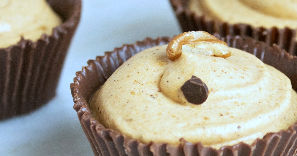 close up pumpkin mousse in chocolate cup