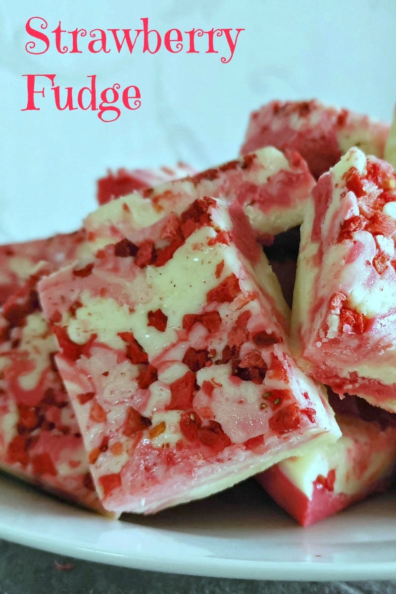 Strawberry Swirl Fudge Recipe with Strawberry Chunks #Fudge #HolidayFudge