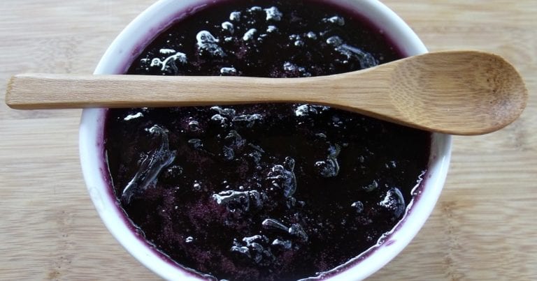 Easy Grape Jam Recipe with Only 2 Ingredients - Mama Likes To Cook