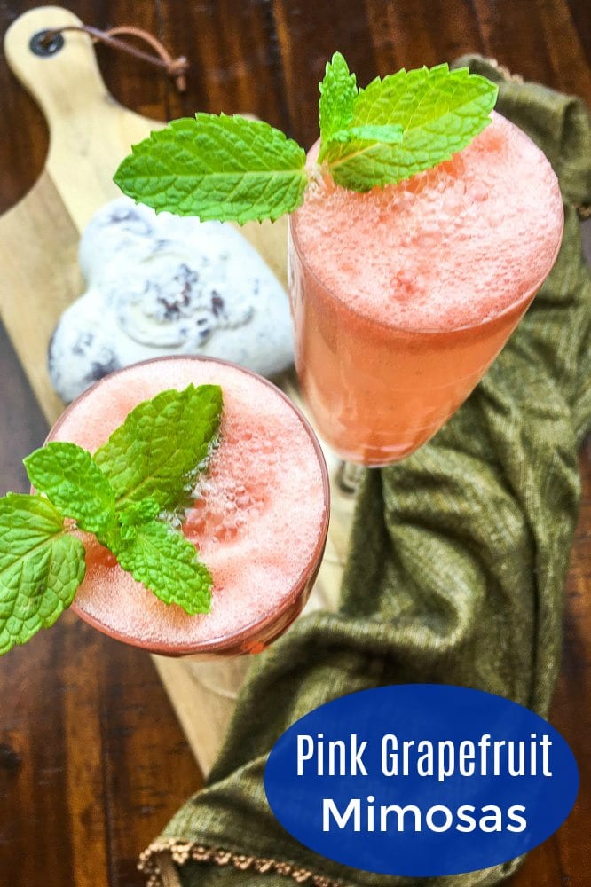 Pretty in Pink Grapefruit Mimosa Recipe #Mimosa #Mimosas #Cocktails #PinkGrapefruitCocktails