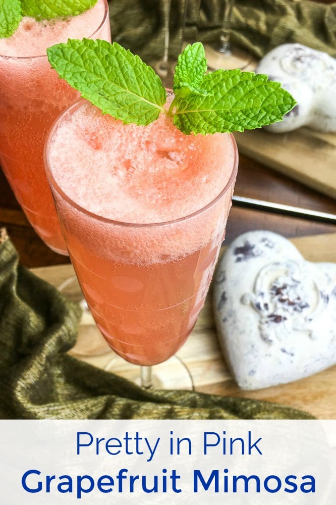 Pretty in Pink Grapefruit Mimosa Recipe #Mimosa #Mimosas #Cocktails #PinkGrapefruitCocktails