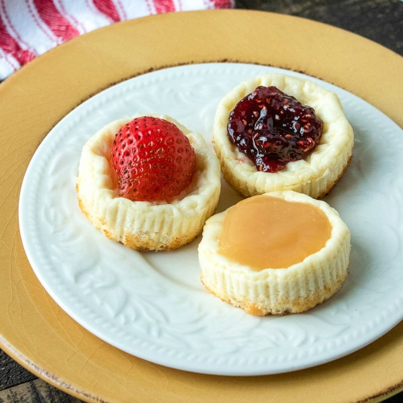 mini cheesecake trio