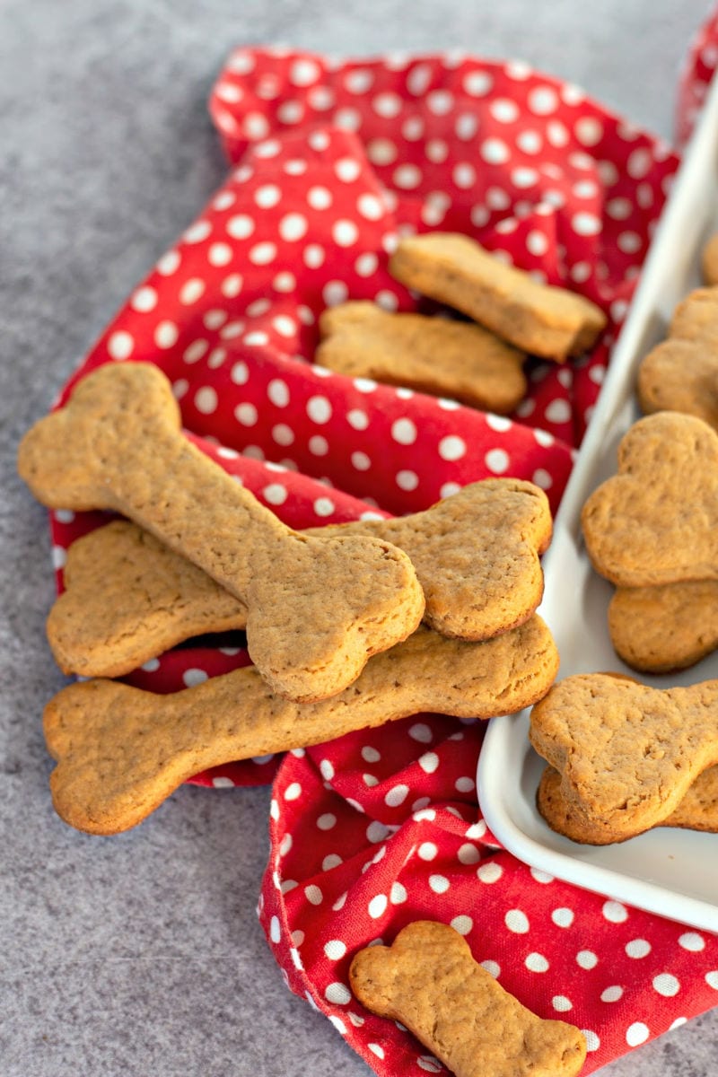 homebaked-dog-treats-recipe-mama-likes-to-cook