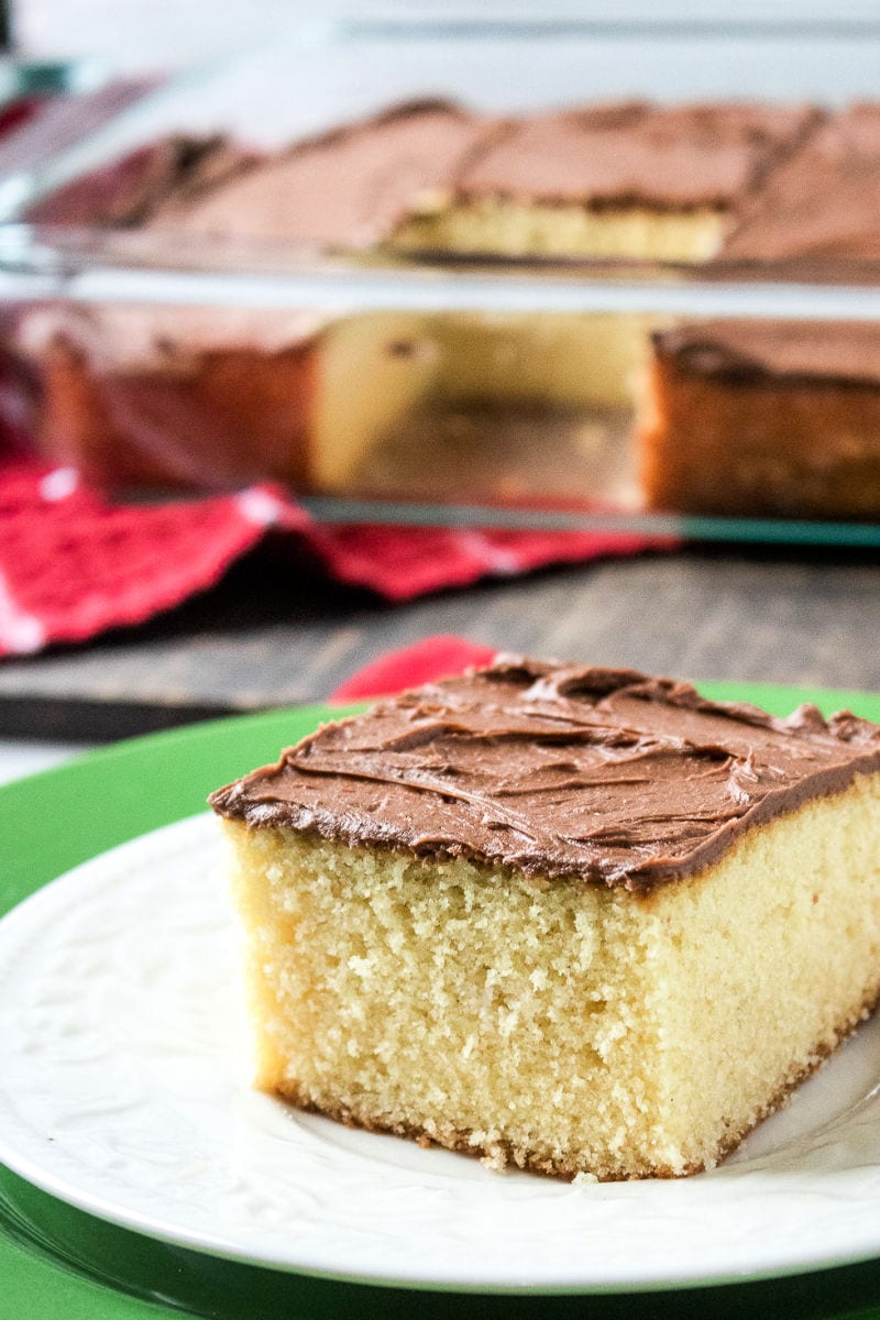 Classic Homemade Yellow Cake Recipe #CakeRecipe #CakefromScratch #YellowCake #YellowCakeRecipes