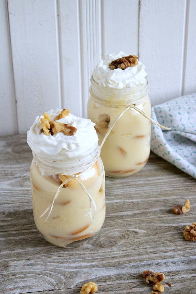 Banana Pudding Recipe Made from Scratch and Served in Mason Jars #MasonJar #MasonJarDessert #BananaPudding #IndividualDessert #EasyDessert #Homemade #FromScratch #Recipe #EasyRecipe