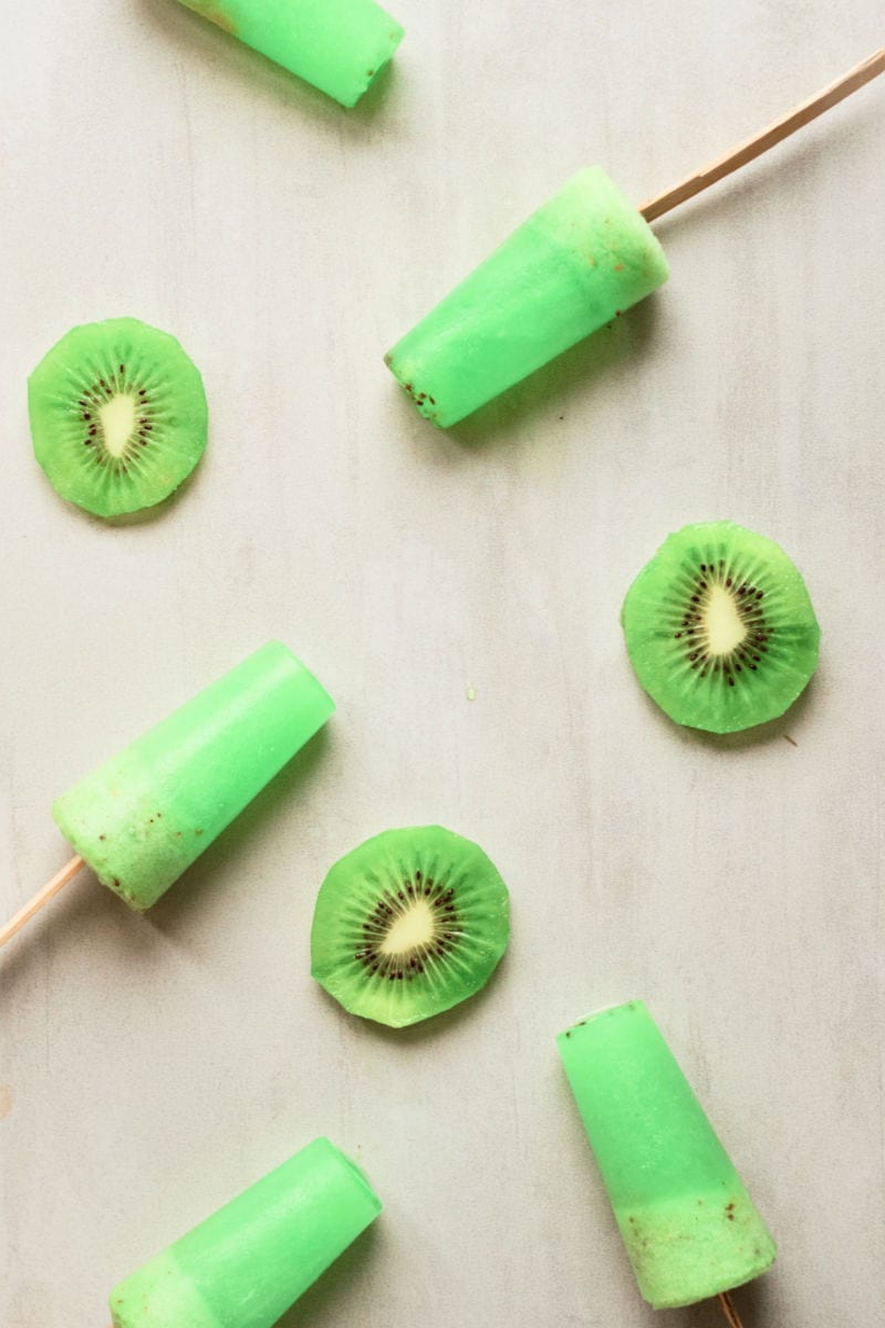 Tasty Green Kiwi Popsicles Recipe #popsicles #kiwi #kiwifruit #kiwipopsicles #kiwipopsicle